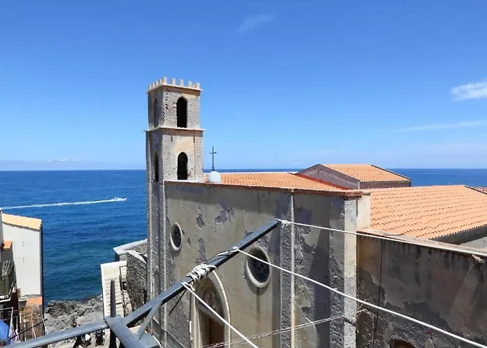 شقة La Piazzetta تْشيفالو