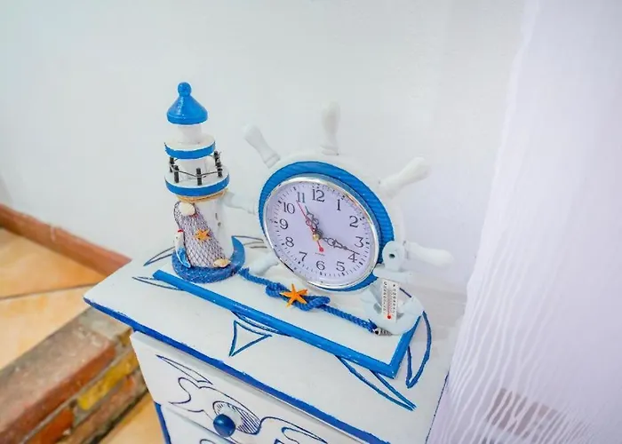 La Piazzetta * تْشيفالو