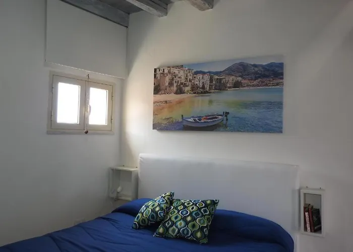 La Piazzetta Daire Cefalù