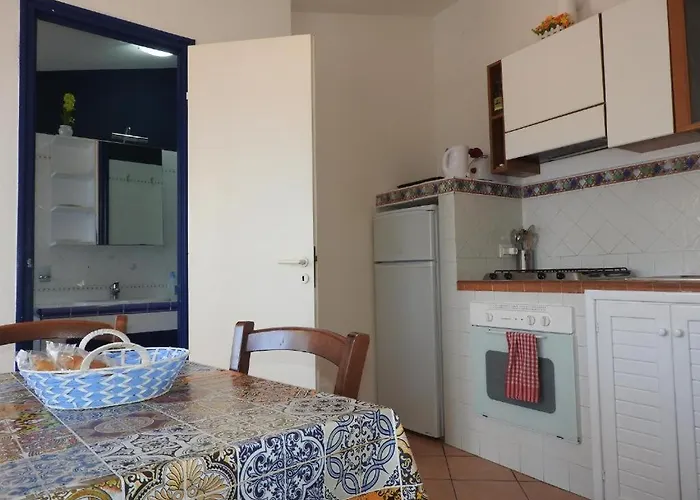 La Piazzetta * تْشيفالو