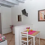 Apartment La Piazzetta *