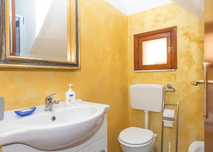 La Piazzetta Apartment *